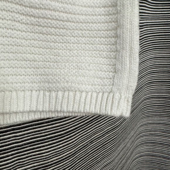 Express White Cotton V-Neck Cropped Tank Sweater Size XS - Picture 3 of 7